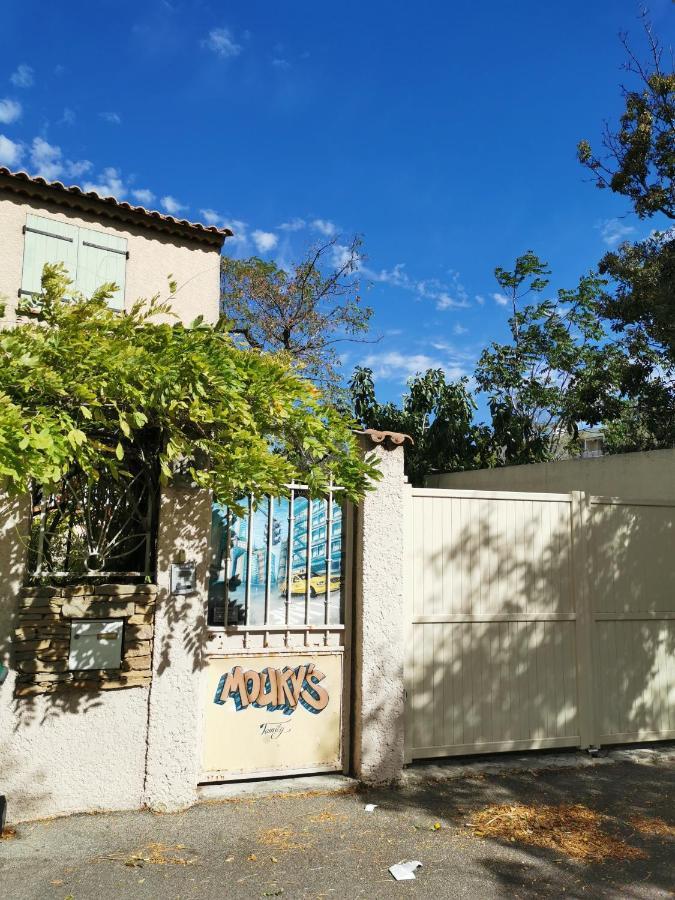 Appartement En Sous Sol De Villa Avec Acces Jardin Et Piscine Marseille Eksteriør bilde