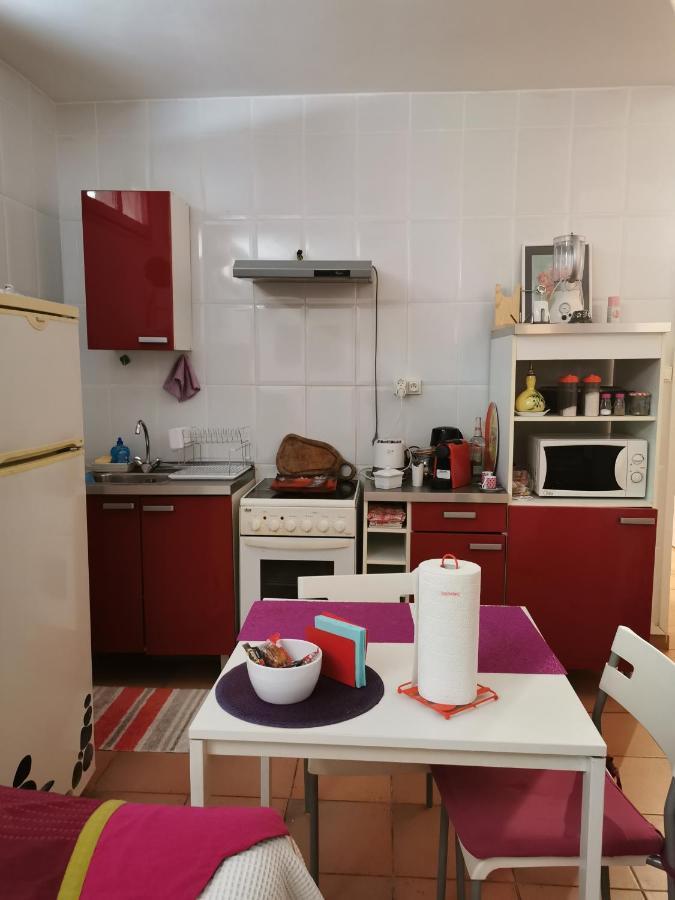 Appartement En Sous Sol De Villa Avec Acces Jardin Et Piscine Marseille Eksteriør bilde